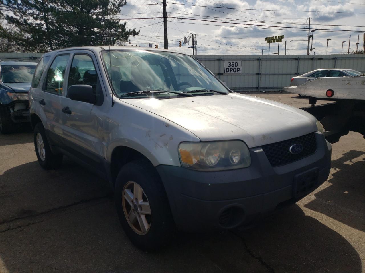 FORD ESCAPE XLS 2005 with VIN 1FMYU02Z25KB12809 - Photo from auction