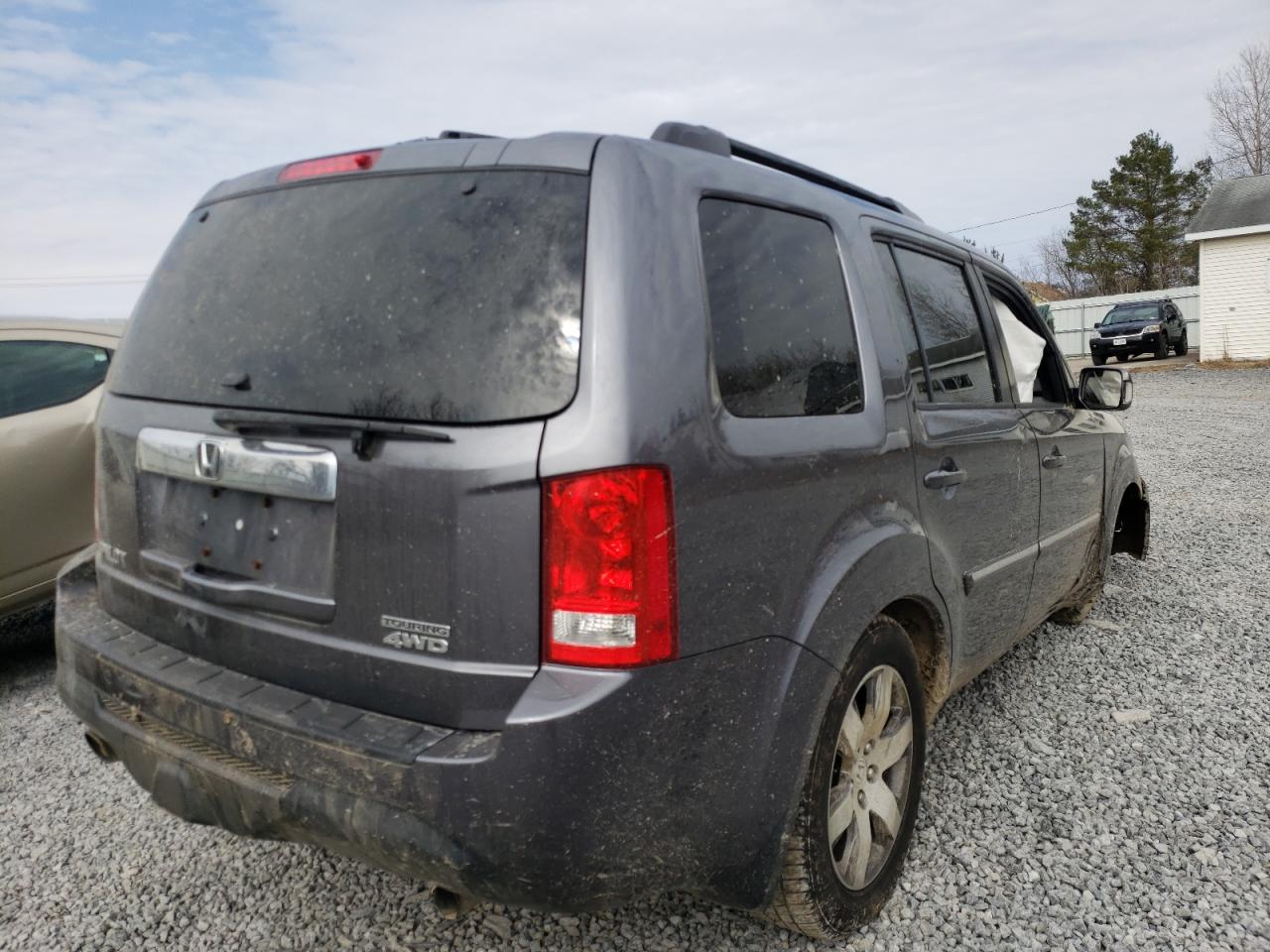 Photo 4 from auction – 2015 HONDA PILOT TOUR with VIN 5FNYF4H97FB025225