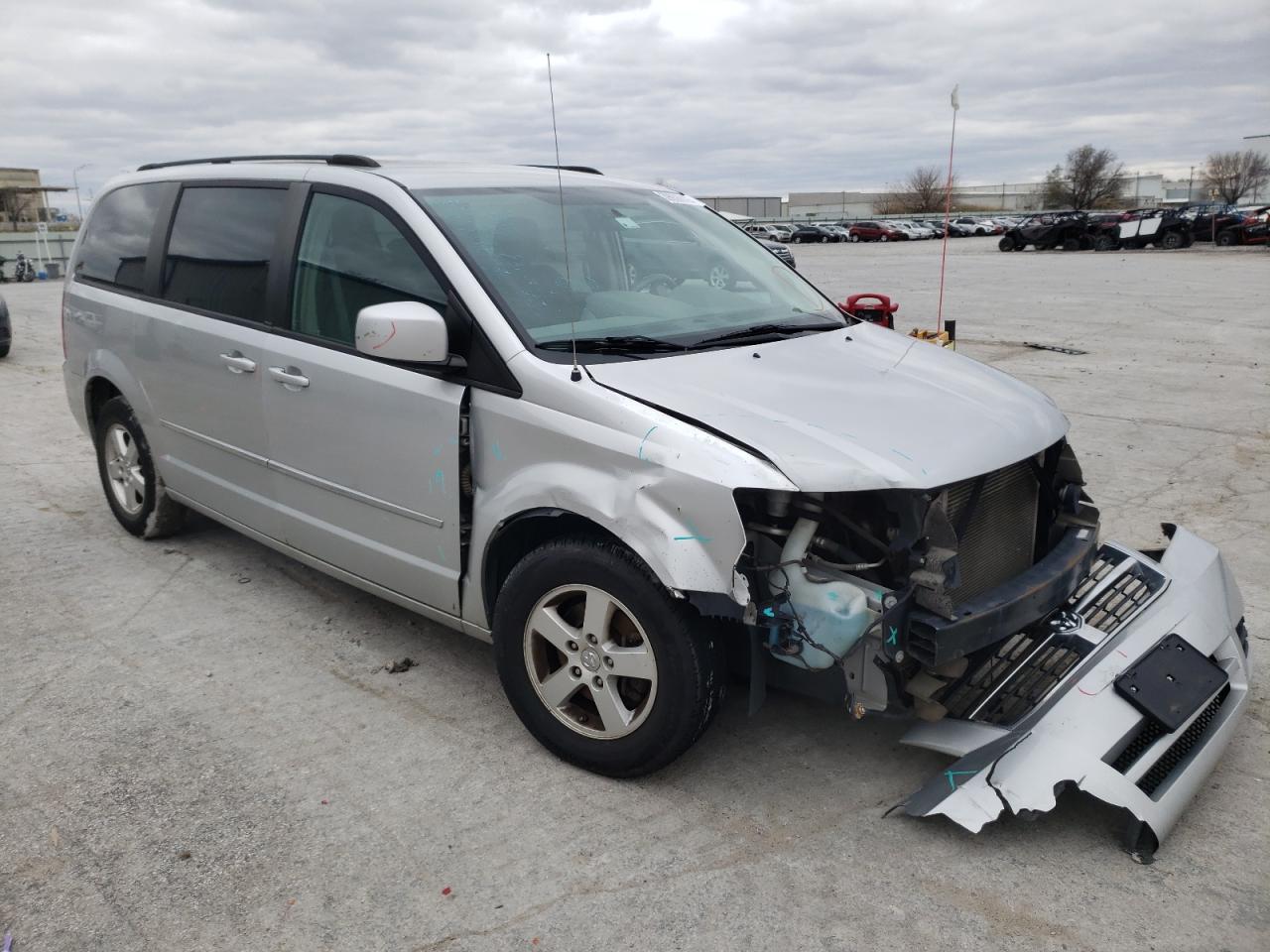 DODGE GRAND CARA 2010 with VIN 2D4RN5D18AR202880 - Photo from auction