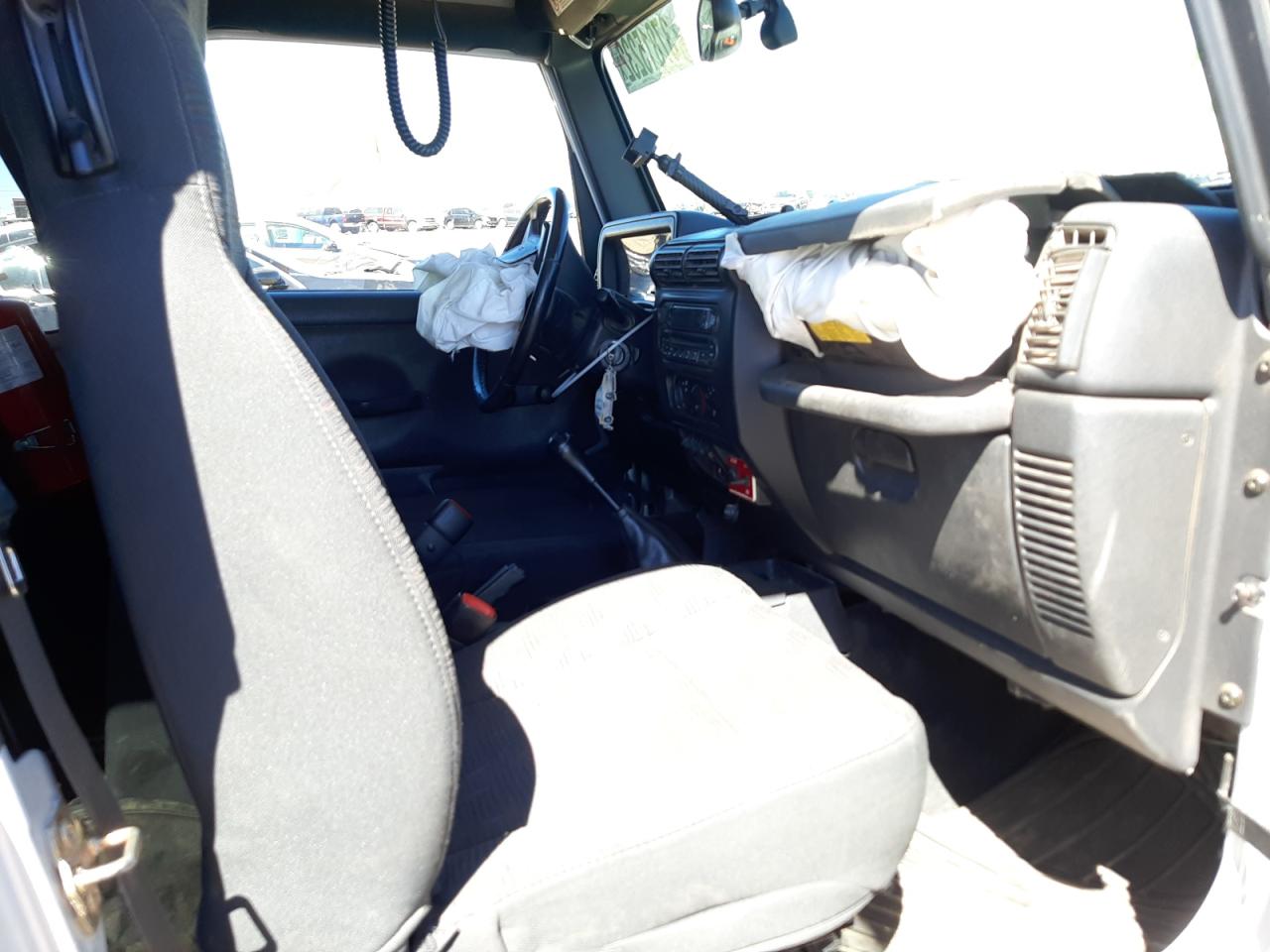 Photo 5 from auction – 2005 JEEP WRANGLER / with VIN 1J4FA69S95P338276