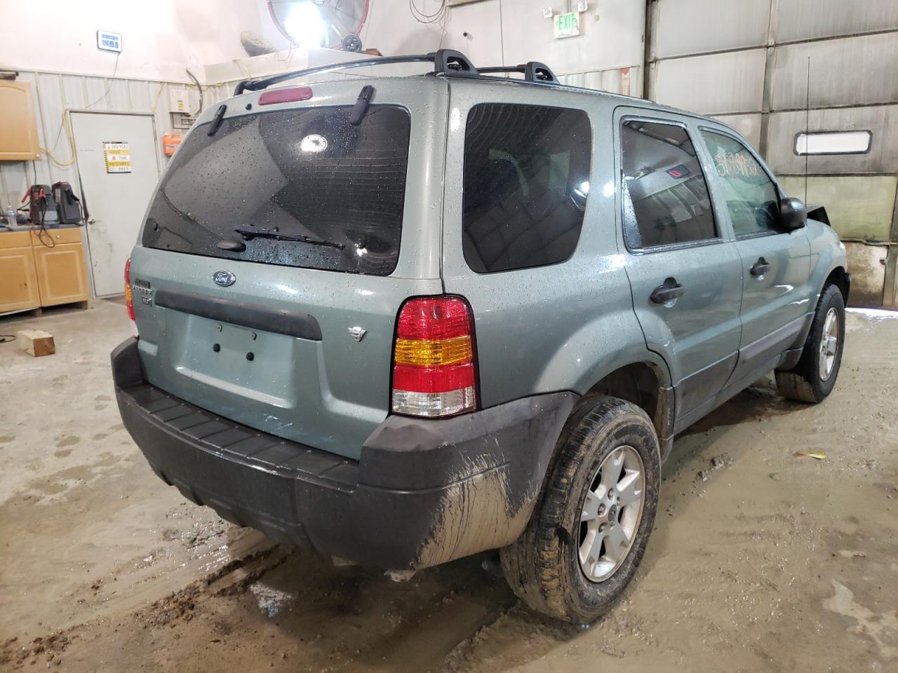 Photo 4 from auction – 2007 FORD ESCAPE XLT with VIN 1FMYU03177KA35799