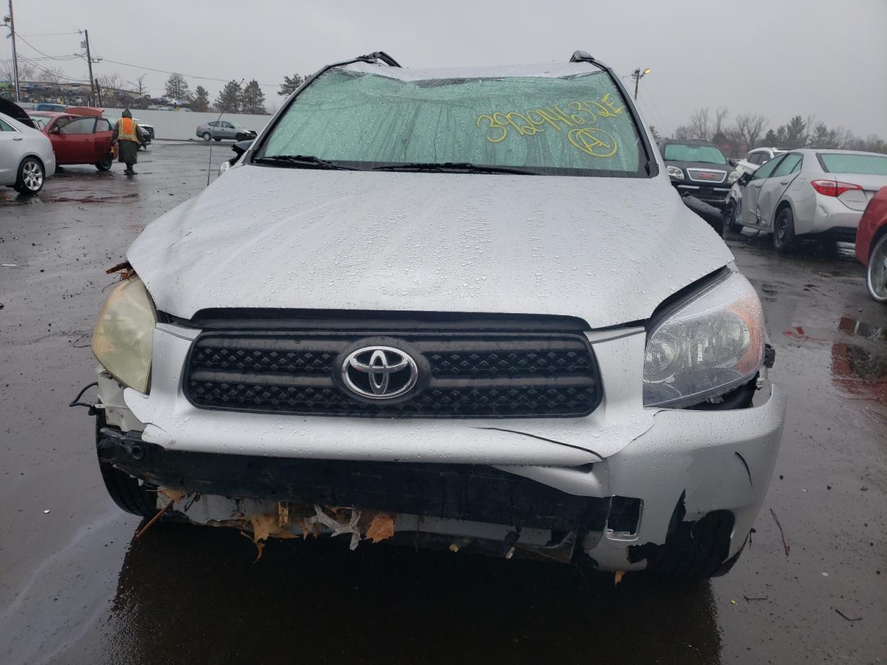 Photo 9 from auction – 2006 TOYOTA RAV4 with VIN JTMBD33V665019301