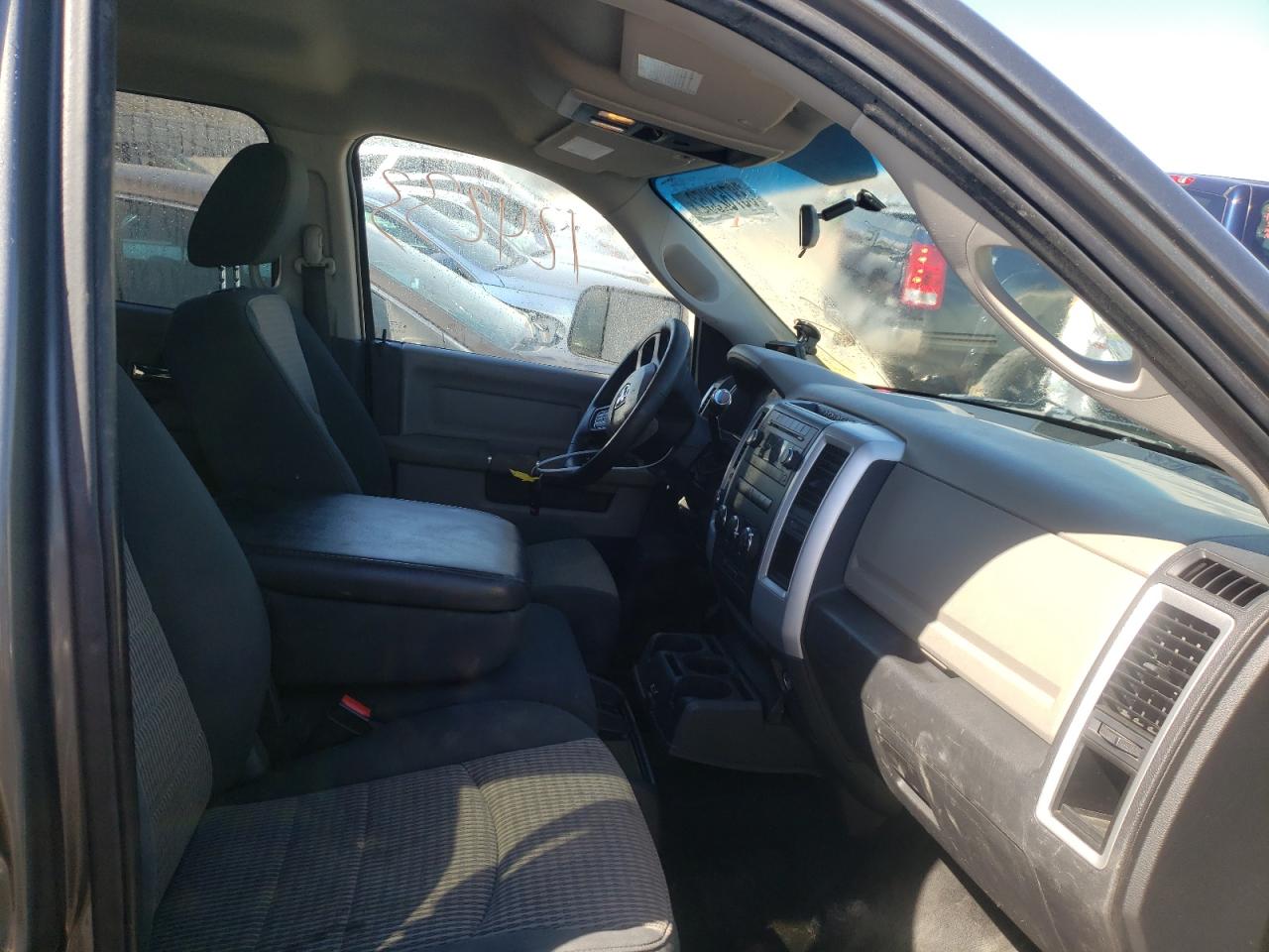 Photo 5 from auction – 2012 DODGE RAM 1500 S with VIN 1C6RD7LT1CS103745