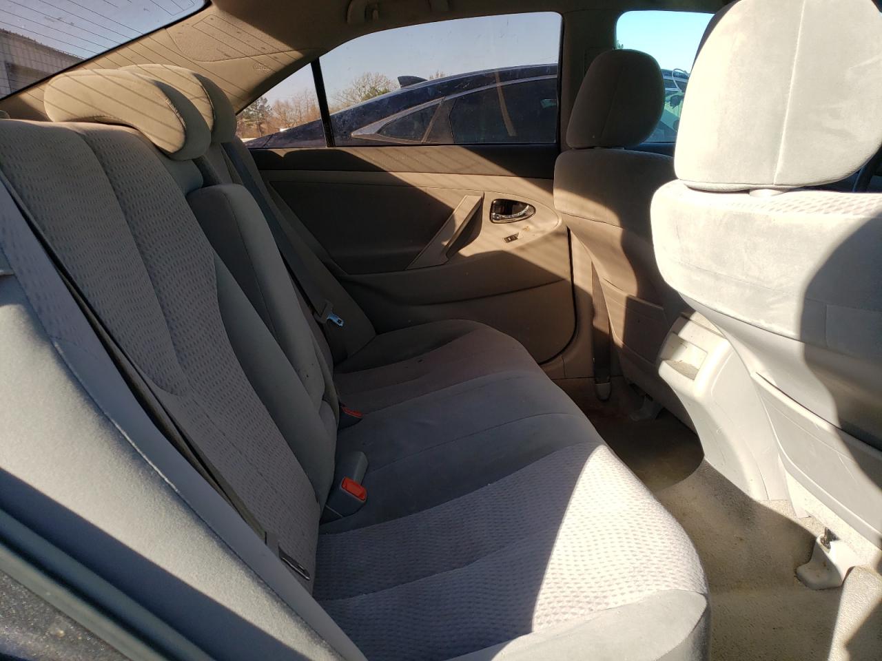 Photo 6 from auction – 2011 TOYOTA CAMRY BASE with VIN 4T1BF3EK1BU612332