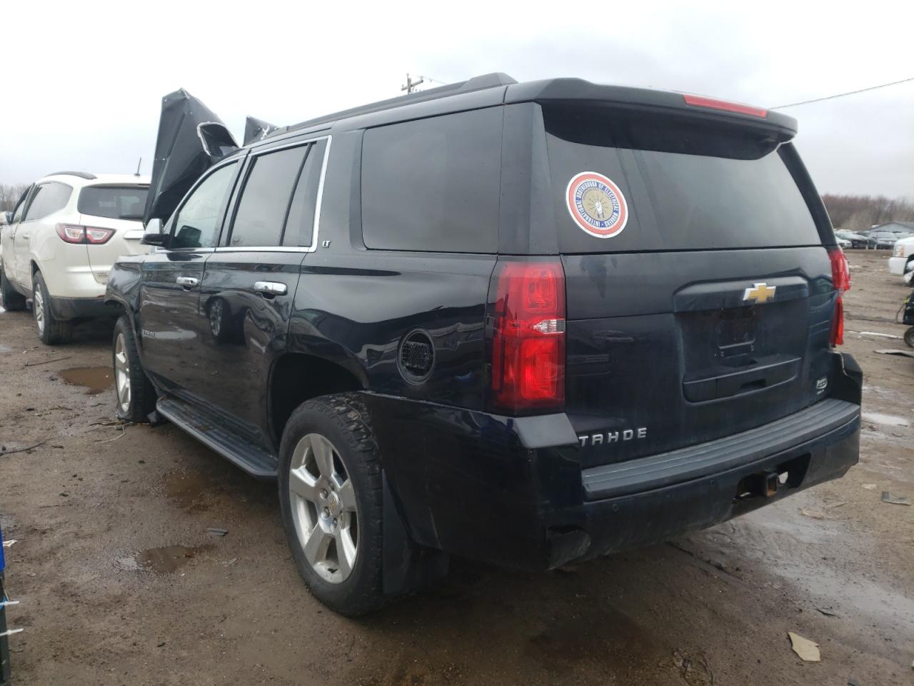 Photo 3 from auction – 2016 CHEVROLET TAHOE K150 with VIN 1GNSKBKC7GR110286