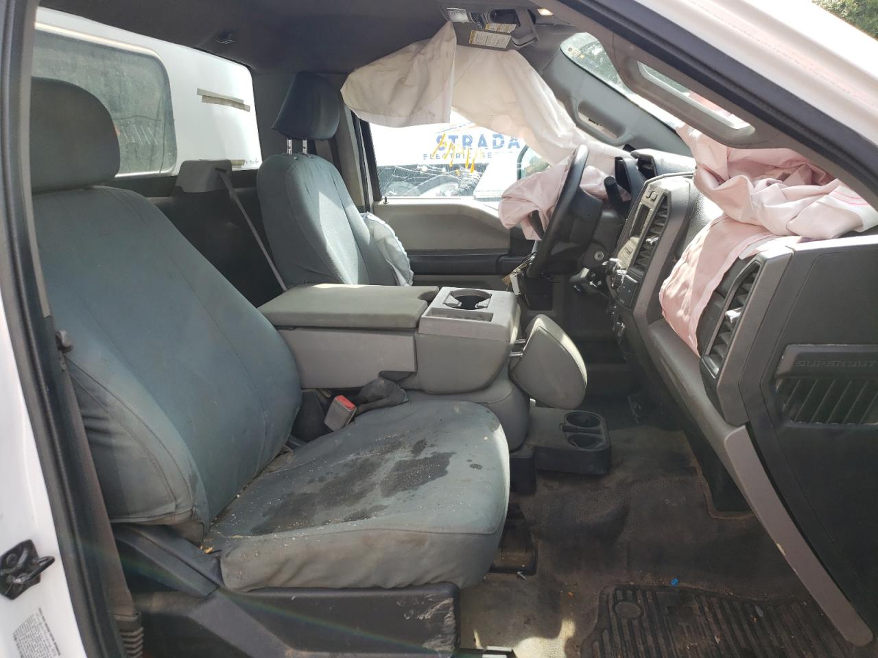 Photo 5 from auction – 2018 FORD F350 SUPER with VIN 1FDRF3G60JEB92182