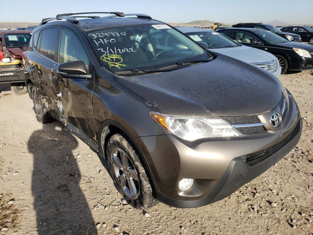 TOYOTA RAV4 XLE 2015 with VIN JTMRFREV3FD171387 - Photo from auction