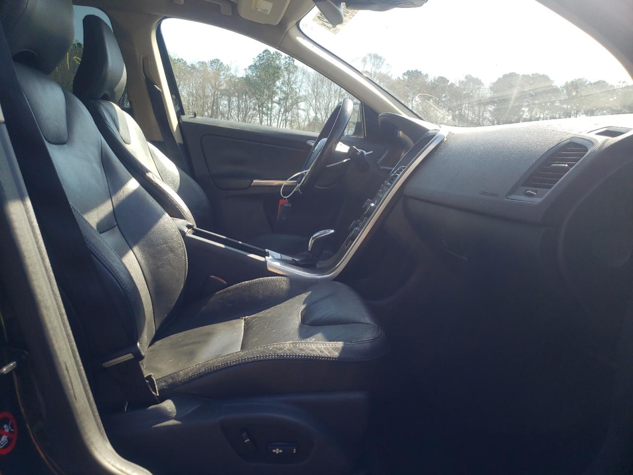 Photo 5 from auction – 2013 VOLVO XC60 3.2 with VIN YV4952DL4D2415712
