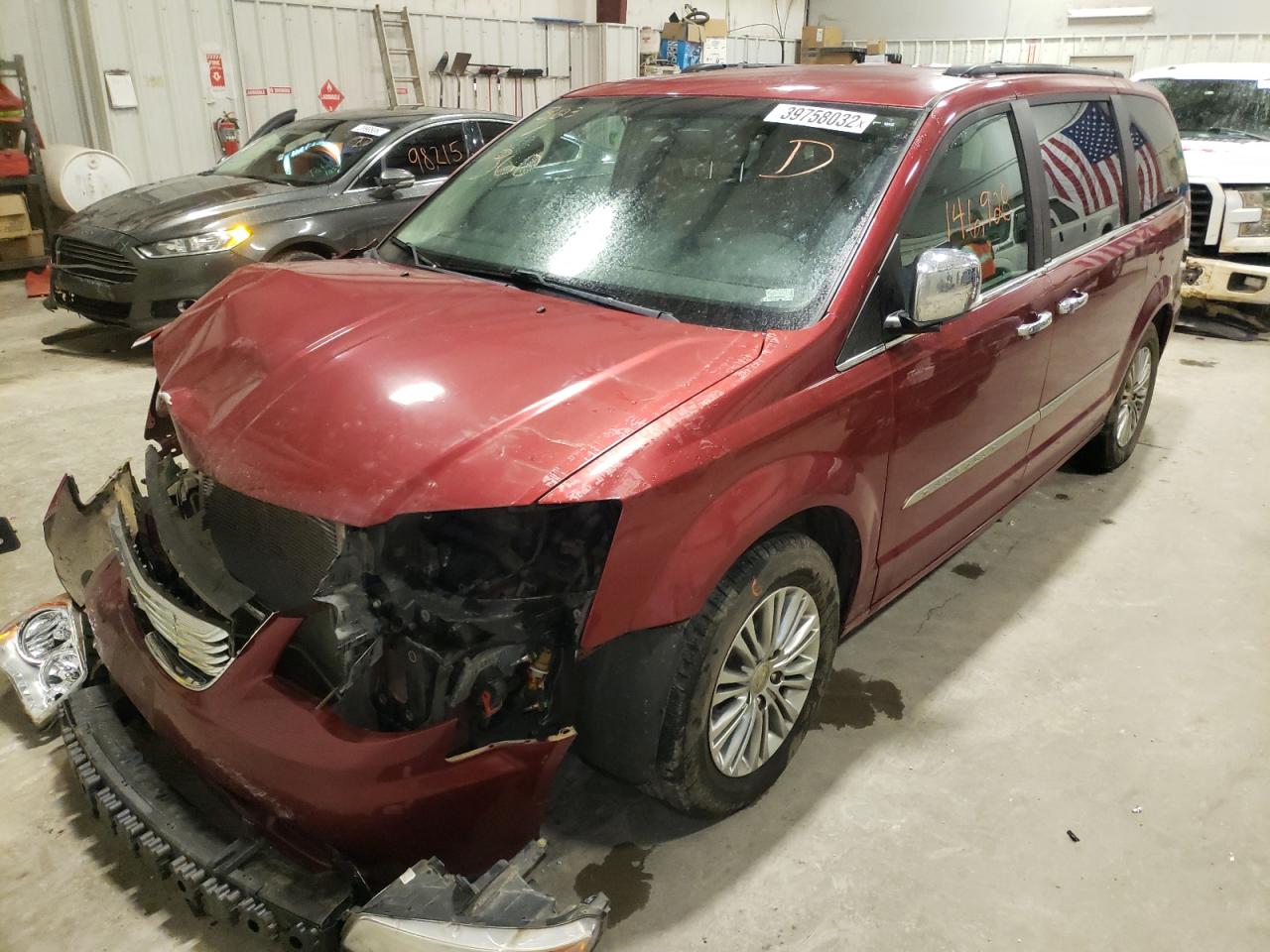 Photo 2 from auction – 2013 CHRYSLER TOWN & COU with VIN 2C4RC1CG0DR806039