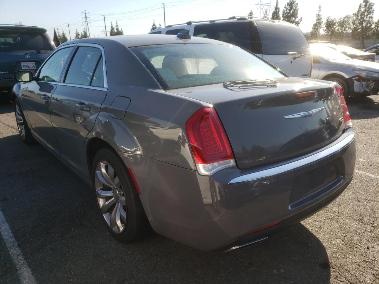 Photo 3 from auction – 2017 CHRYSLER 300 LIMITE with VIN 2C3CCAAG7HH624136