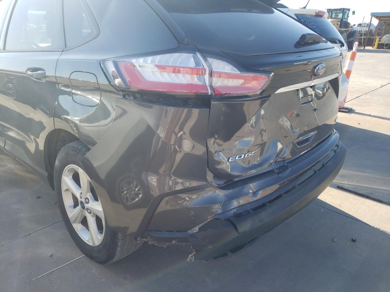 Photo 9 from auction – 2019 FORD EDGE SE with VIN 2FMPK3G98KBC51084