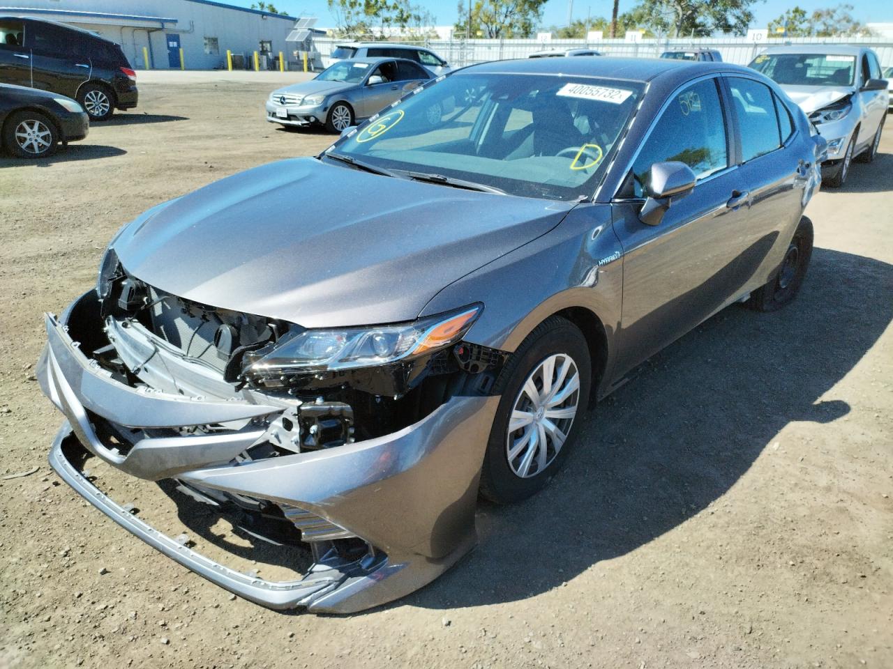 Photo 2 from auction – 2020 TOYOTA CAMRY LE with VIN 4T1C31AK3LU542728