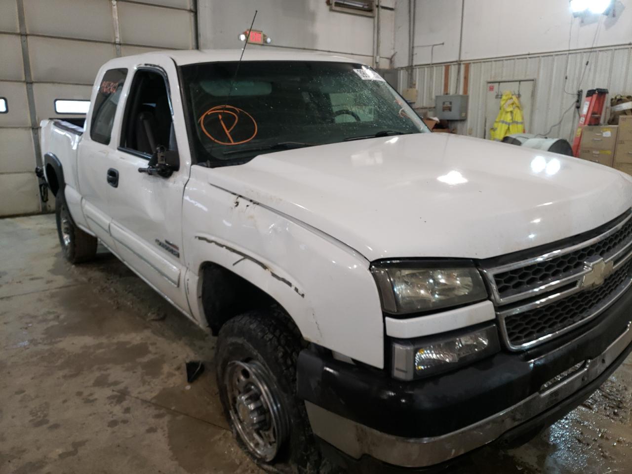 Photo 9 from auction – 2003 CHEVROLET SILVERADO with VIN 1GCHK291X3E212786