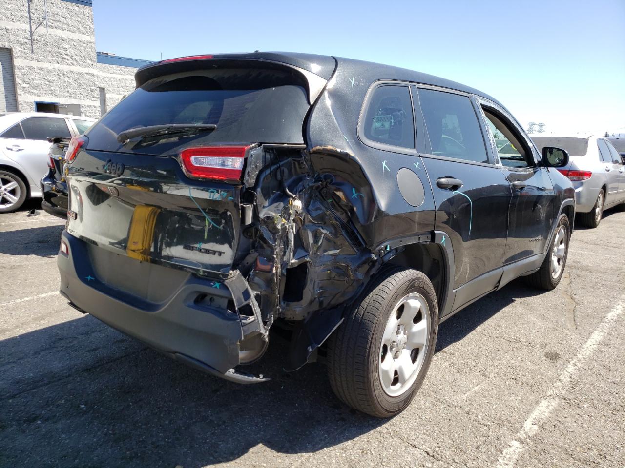 Photo 4 from auction – 2015 JEEP CHEROKEE S with VIN 1C4PJLAB7FW793333
