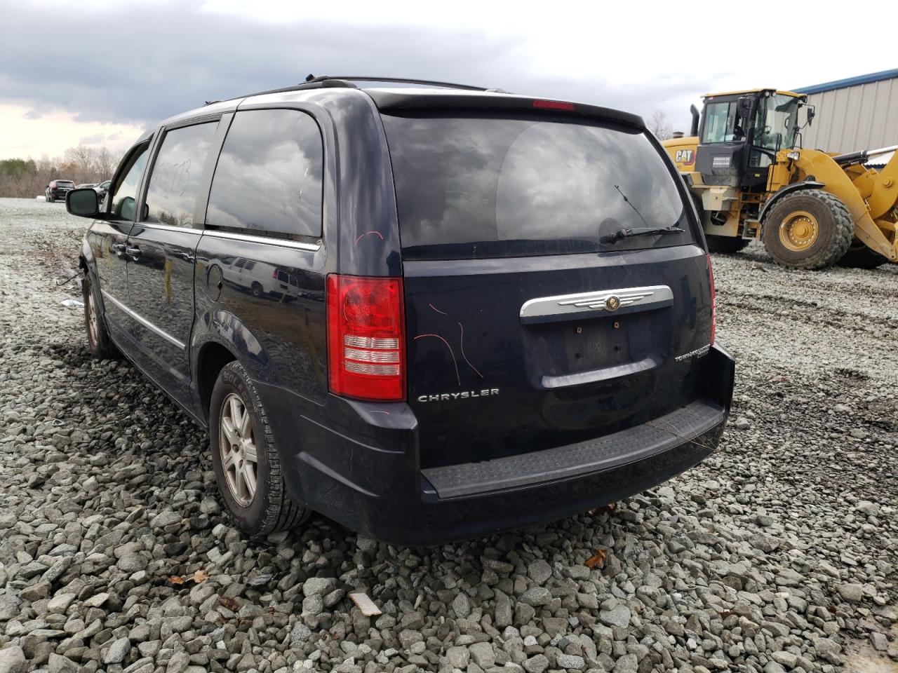 Photo 3 from auction – 2010 CHRYSLER TOWN & COU with VIN 2A4RR5D18AR449019