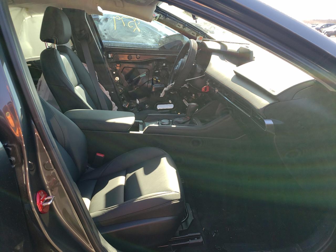 Photo 5 from auction – 2021 MAZDA 3 SELECT with VIN 3MZBPABL0MM250579