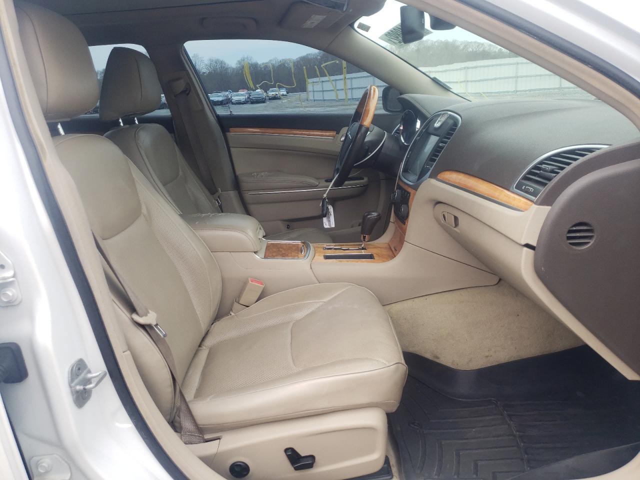 Photo 5 from auction – 2012 CHRYSLER 300C with VIN 2C3CCAET2CH144280