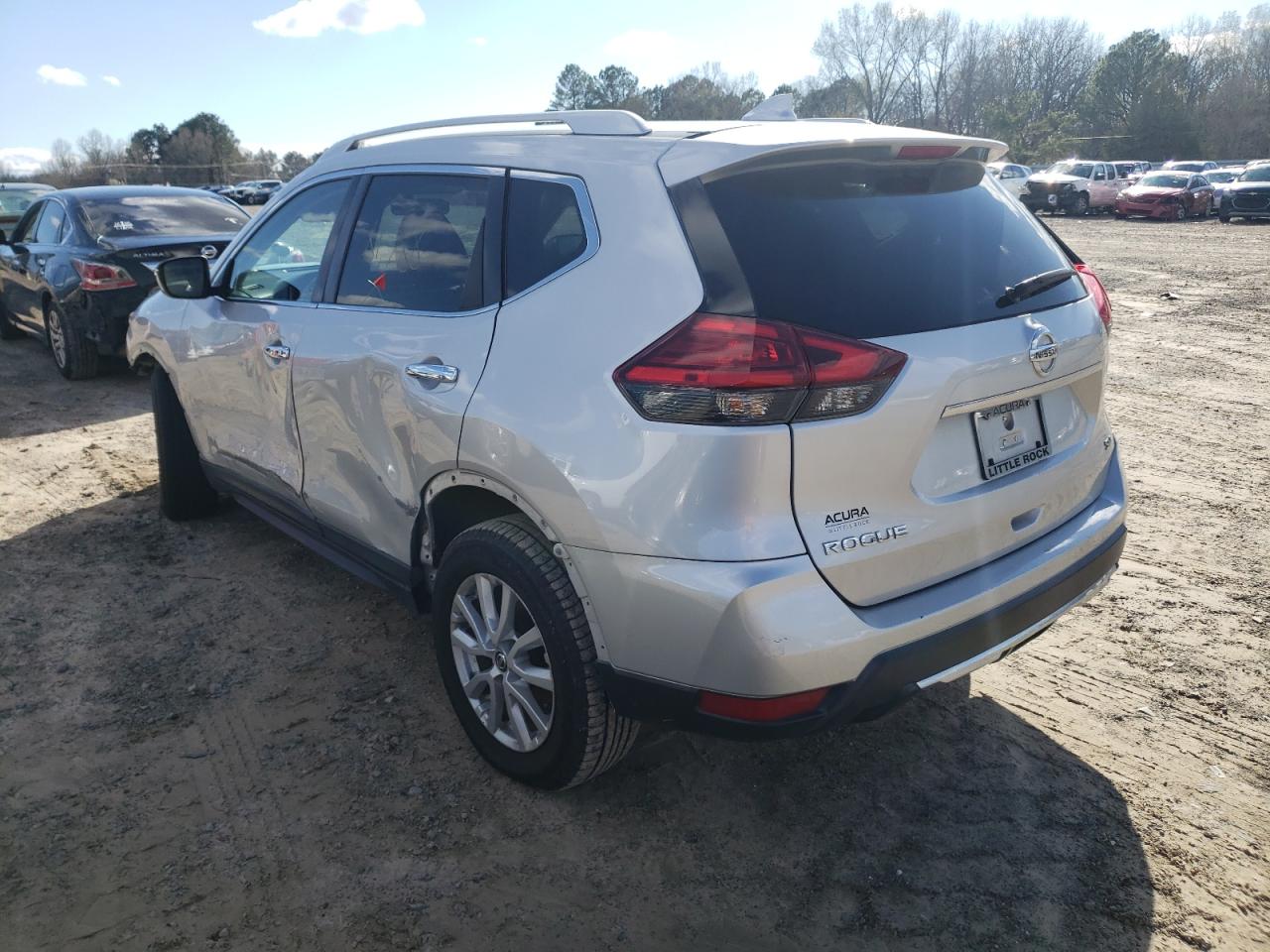 Photo 3 from auction – 2017 NISSAN ROGUE S with VIN KNMAT2MT7HP538533