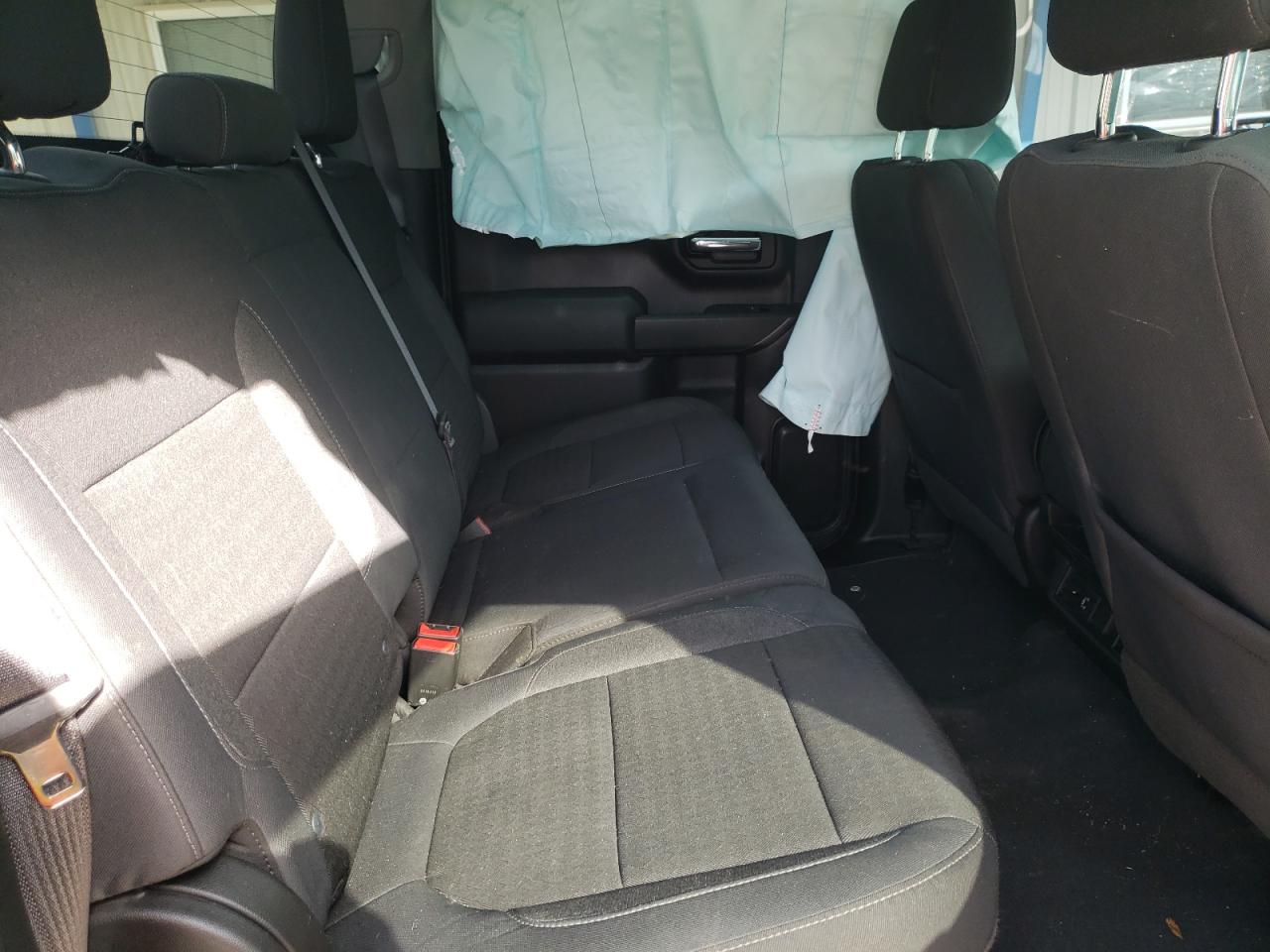 Photo 6 from auction – 2019 CHEVROLET SILVERADO with VIN 1GCUYDED0KZ149178