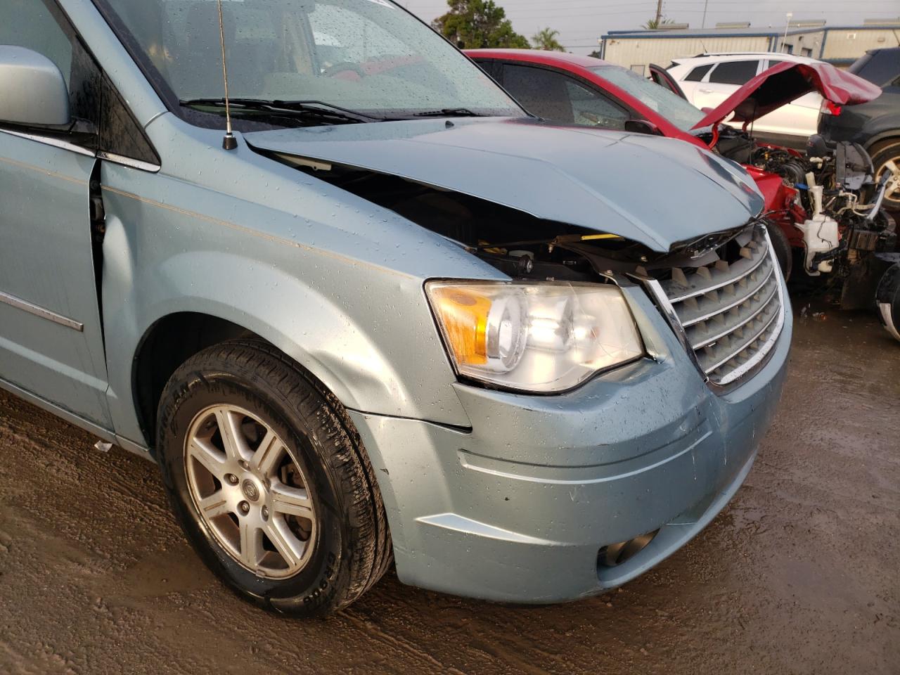 Photo 9 from auction – 2010 CHRYSLER TOWN & COU with VIN 2A4RR5D12AR150299