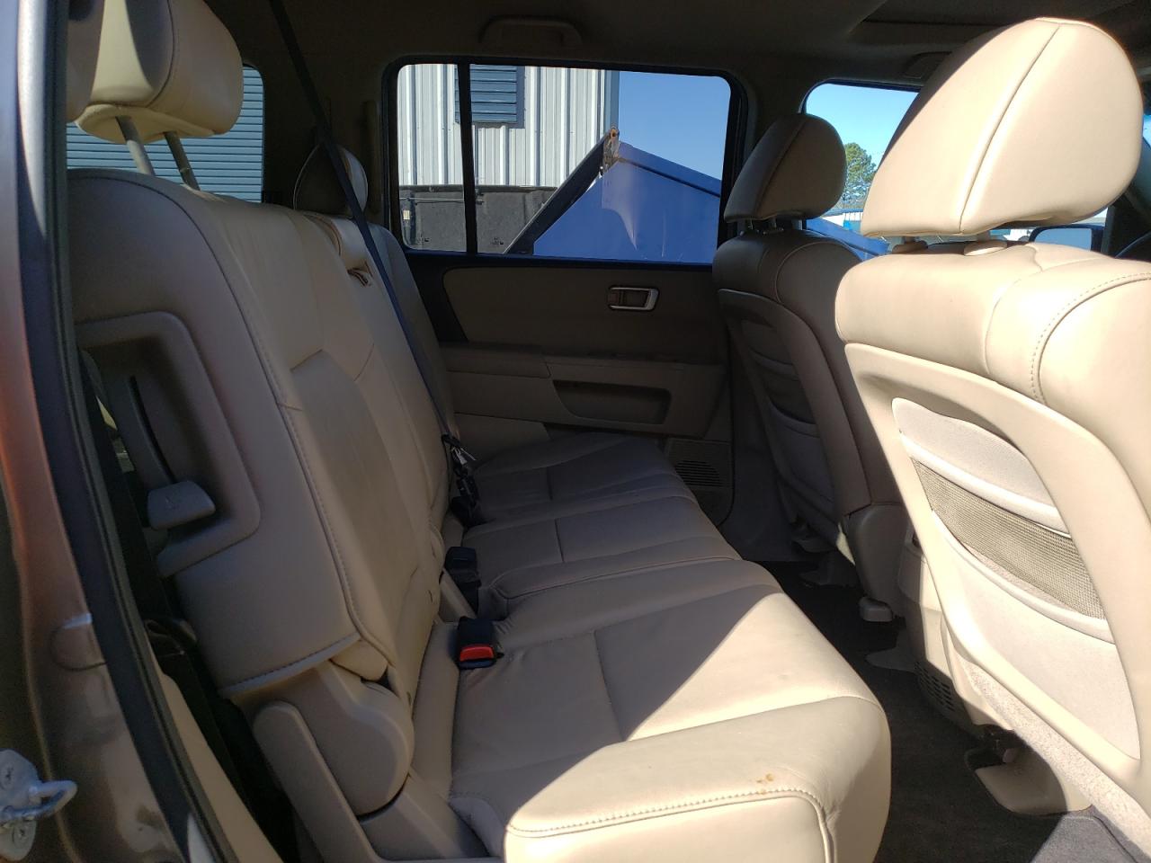 Photo 6 from auction – 2010 HONDA PILOT EXL with VIN 5FNYF3H57AB001619