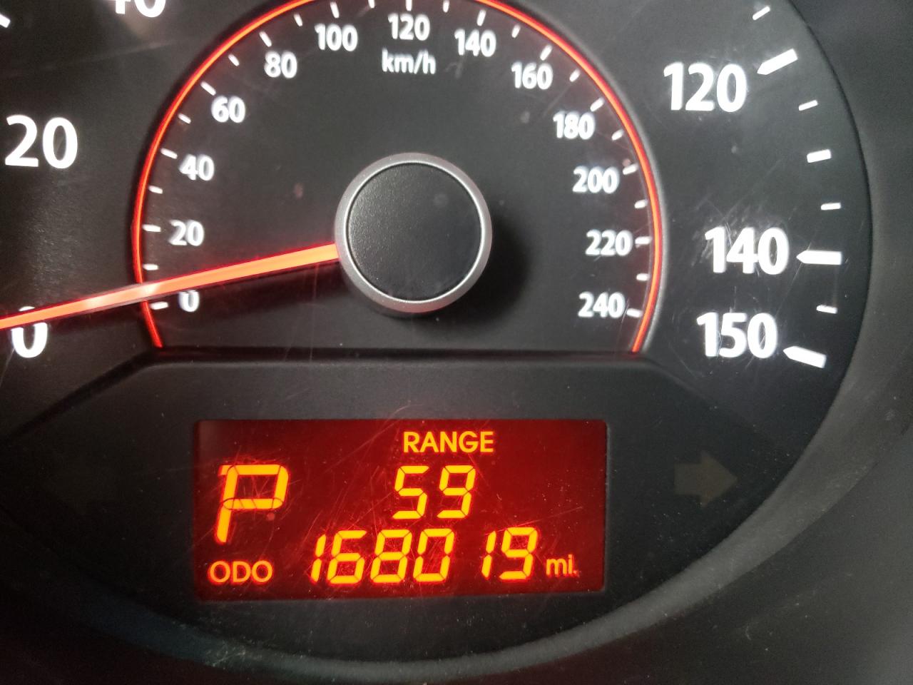 Photo 8 from auction – 2011 KIA SORENTO EX with VIN 5XYKU4A29BG042992
