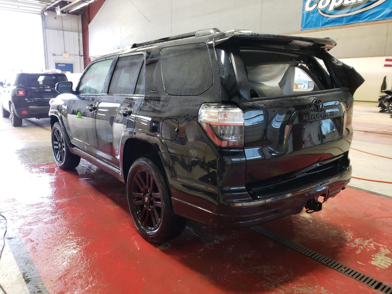 Photo 3 from auction – 2020 TOYOTA 4RUNNER SR with VIN JTEBU5JR6L5810680