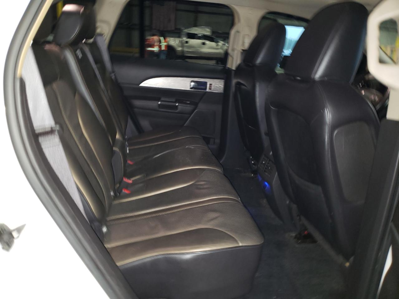 Photo 6 from auction – 2011 LINCOLN MKX with VIN 2LMDJ6JK0BBJ02241