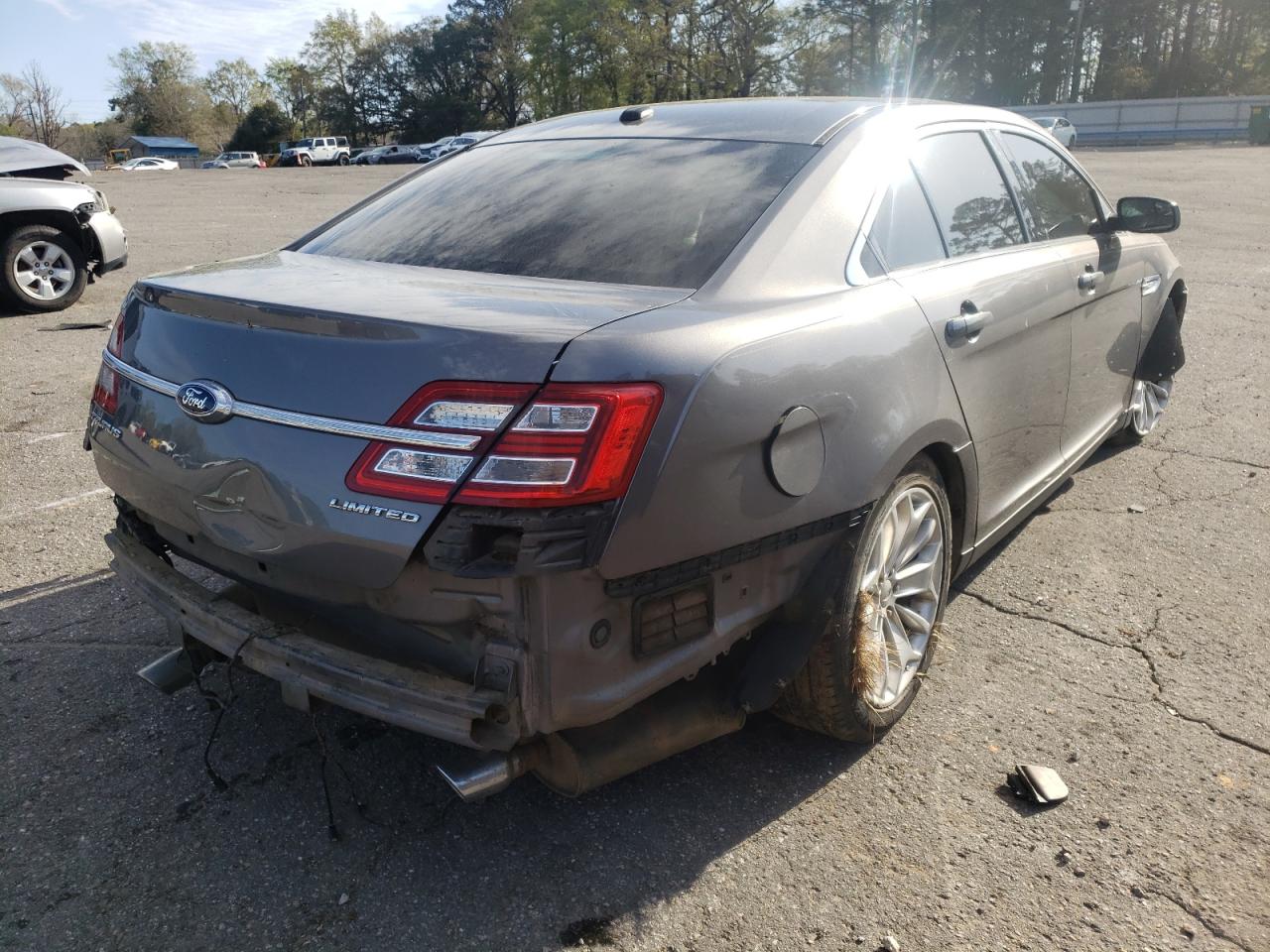 Photo 4 from auction – 2013 FORD TAURUS LIM with VIN 1FAHP2F8XDG118910