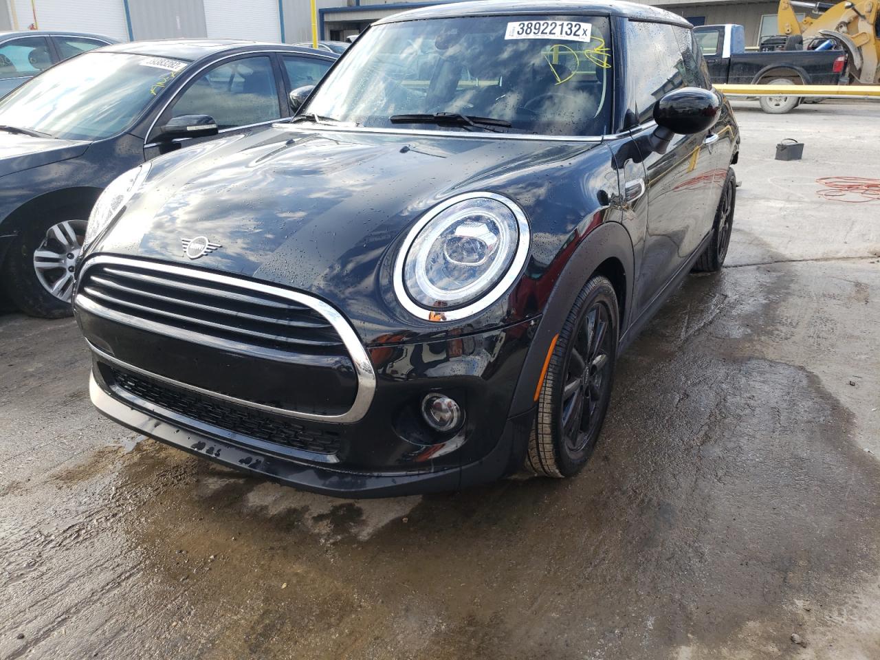 Photo 2 from auction – 2021 MINI COOPER with VIN WMWXR3C03M2N07984