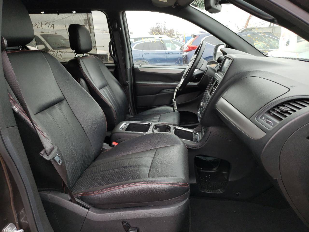 Photo 5 from auction – 2019 DODGE GRAND CARA with VIN 2C4RDGEG8KR760096