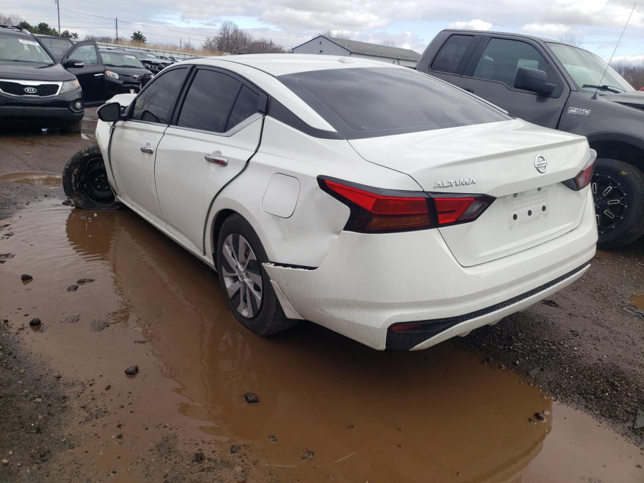 Photo 3 from auction – 2019 NISSAN ALTIMA S with VIN 1N4BL4BV1KC250046