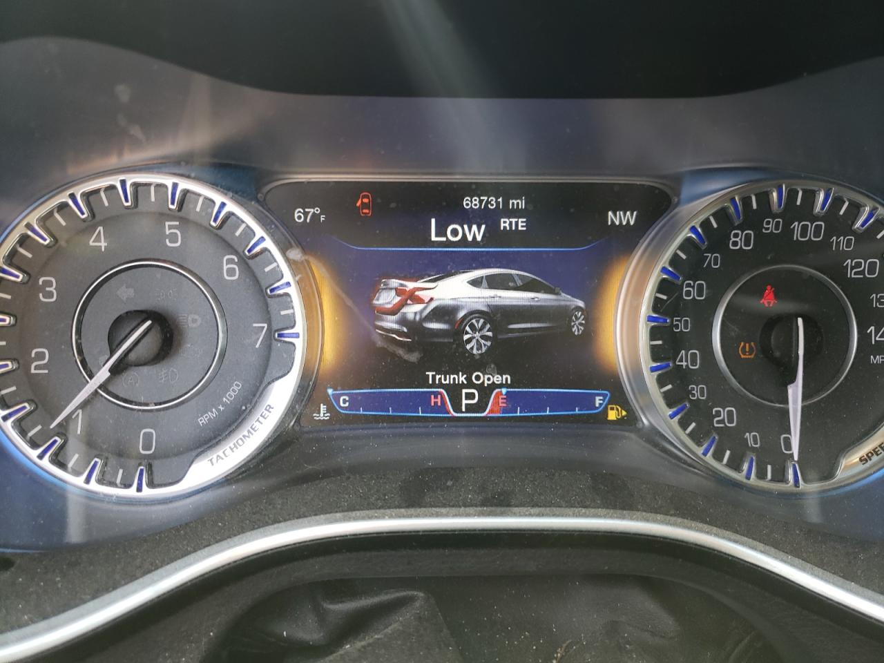 Photo 8 from auction – 2015 CHRYSLER 200 C with VIN 1C3CCCEG6FN540304