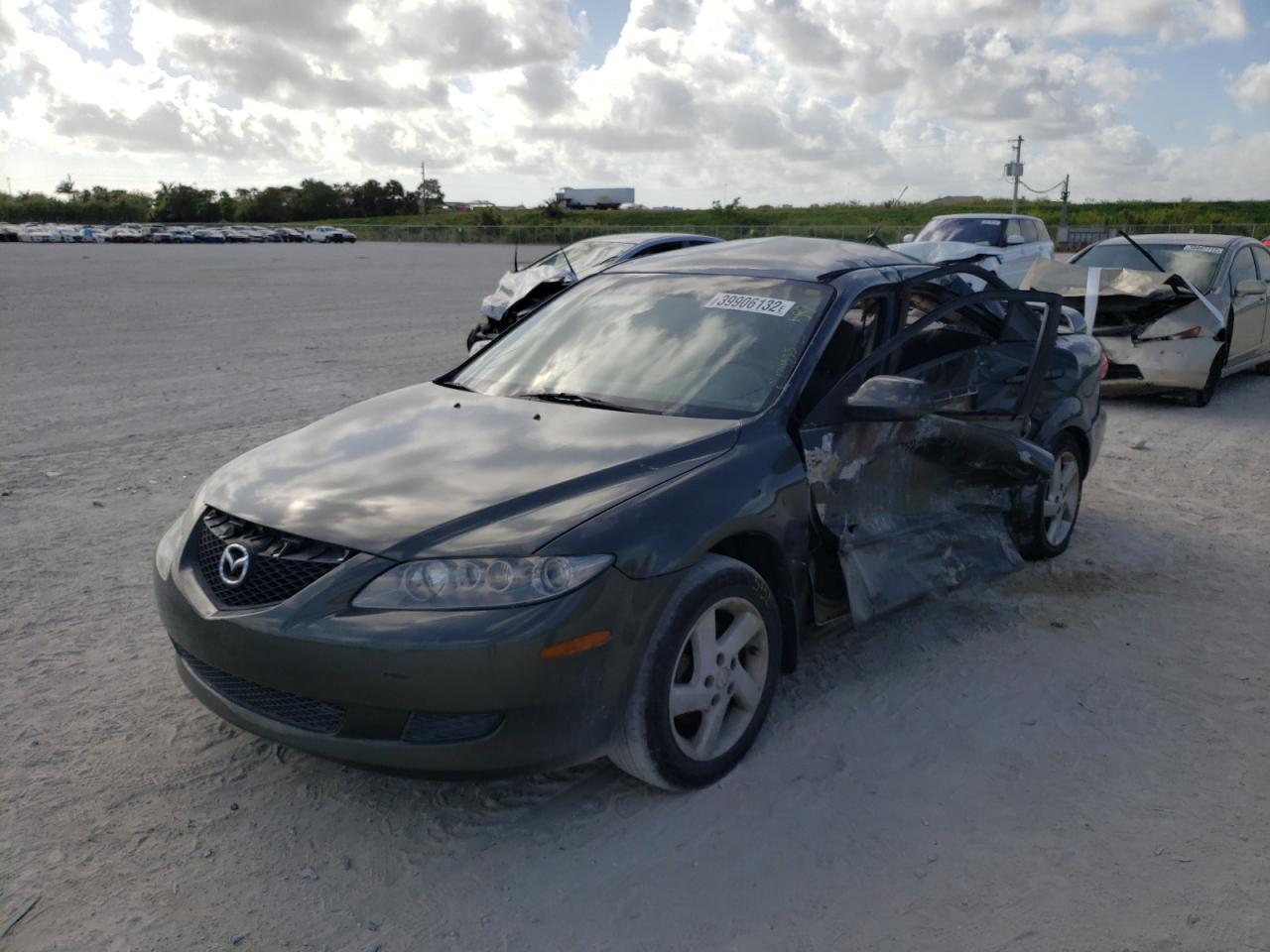 Photo 2 from auction – 2004 MAZDA MAZDA6 with VIN 1YVFP80C845N29164