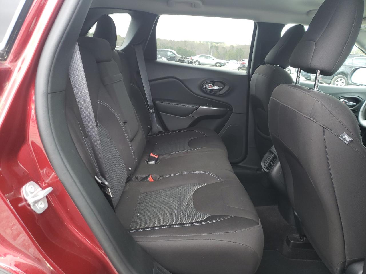 Photo 6 from auction – 2019 JEEP CHEROKEE L with VIN 1C4PJLCB7KD145381