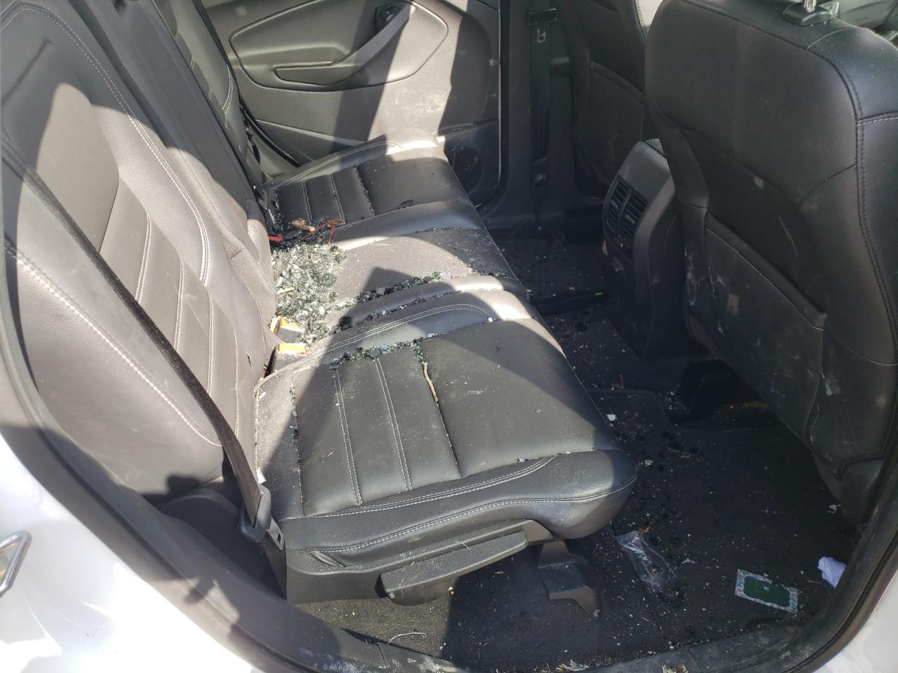 Photo 6 from auction – 2018 FORD ESCAPE SEL with VIN 1FMCU9HD3JUB26842