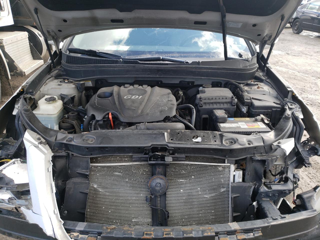 Photo 7 from auction – 2011 HYUNDAI SONATA SE with VIN 5NPEC4AC9BH023991
