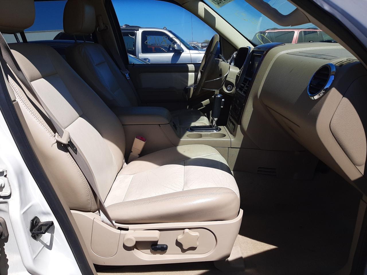 Photo 5 from auction – 2007 FORD EXPLORER L with VIN 1FMEU75887UA97822