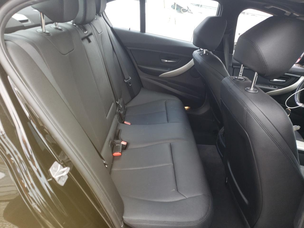 Photo 6 from auction – 2016 BMW 320 XI with VIN WBA8E5G5XGNU21432