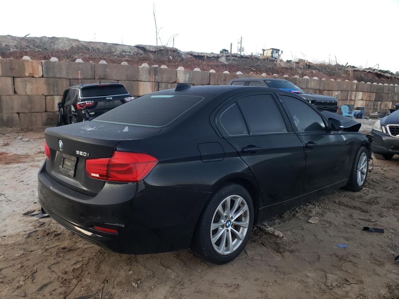Photo 4 from auction – 2016 BMW 320 I with VIN WBA8E1G50GNU10870
