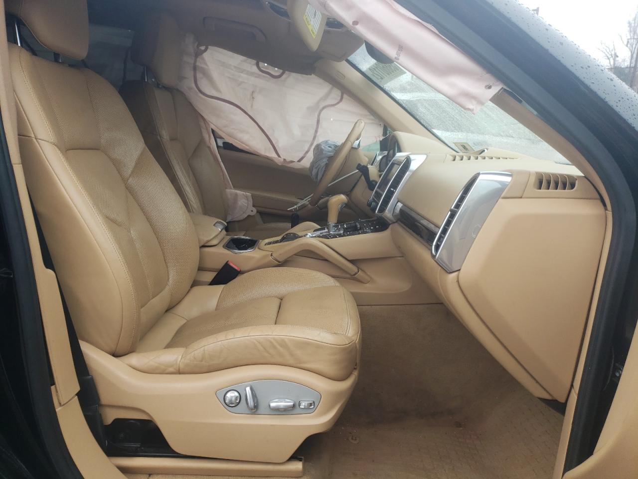 Photo 5 from auction – 2012 PORSCHE CAYENNE S with VIN WP1AE2A27CLA92775