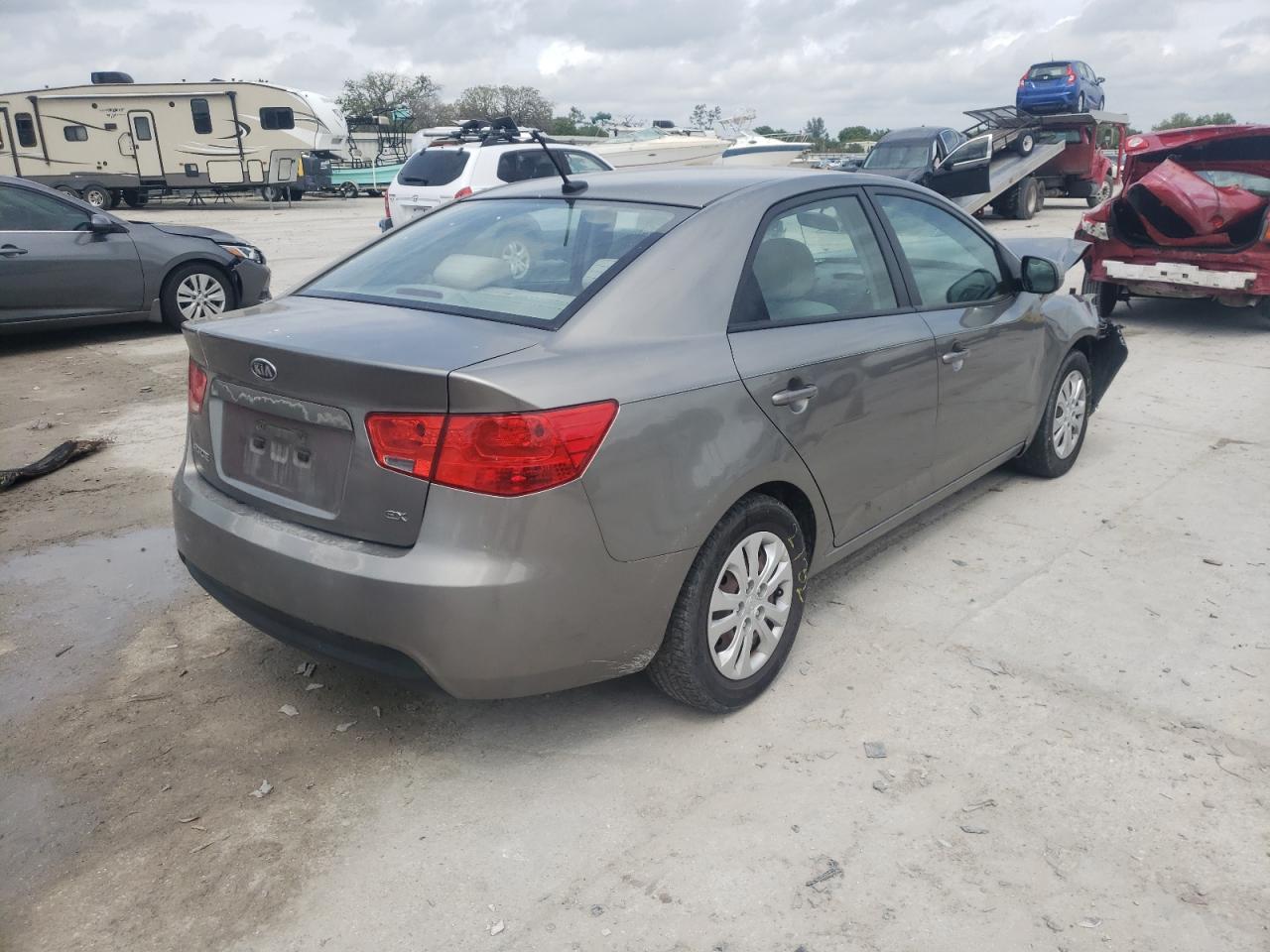 Photo 4 from auction – 2012 KIA FORTE EX with VIN KNAFU4A22C5610962