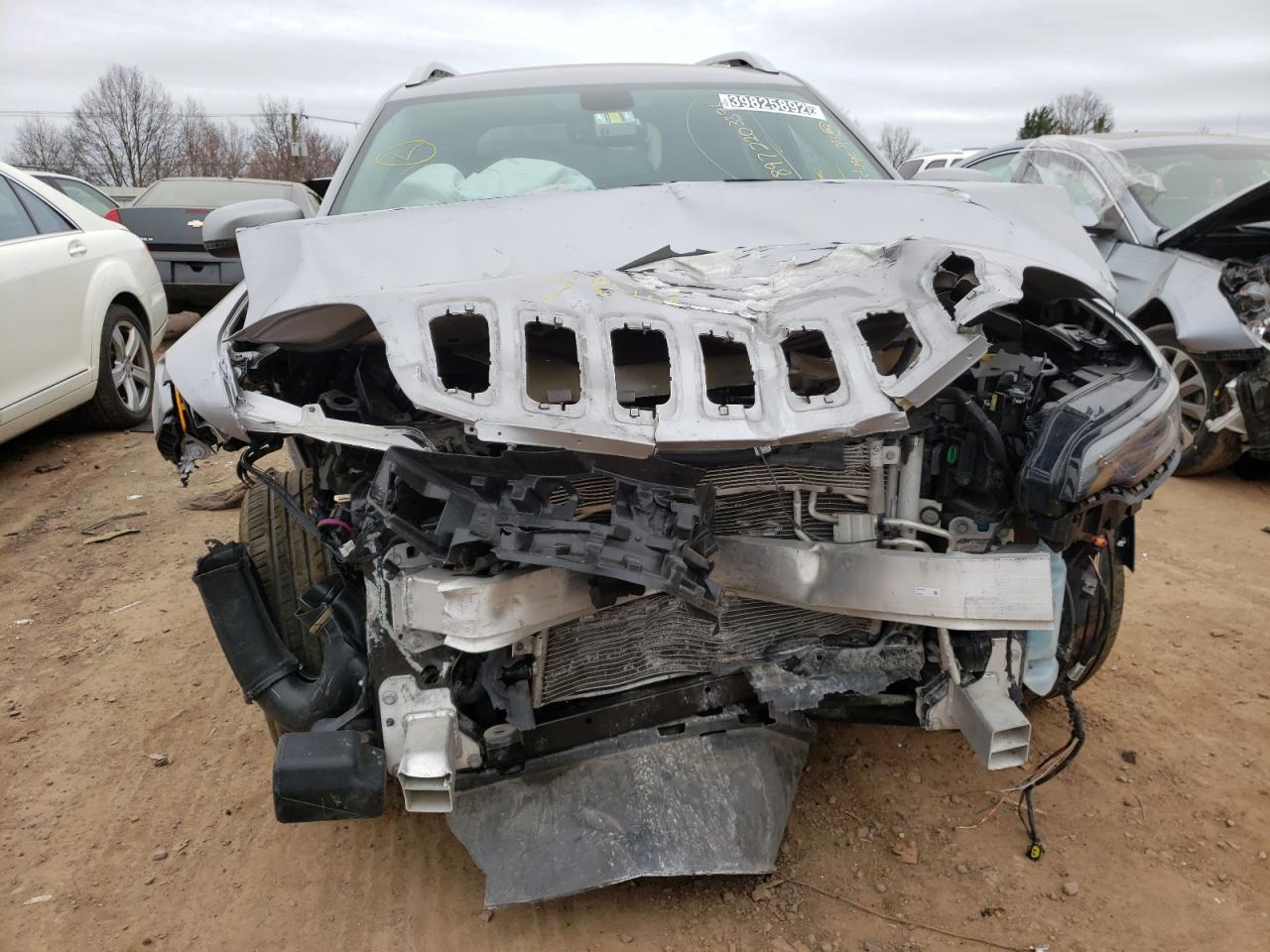 Photo 9 from auction – 2019 JEEP CHEROKEE L with VIN 1C4PJMDN8KD133688