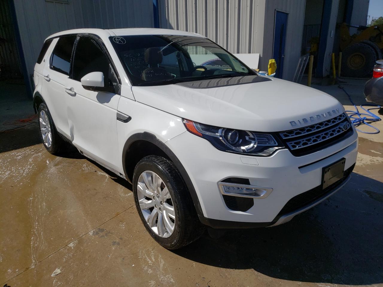 LAND ROVER DISCOVERY 2016 with VIN SALCT2BG7GH551833 - Photo from auction