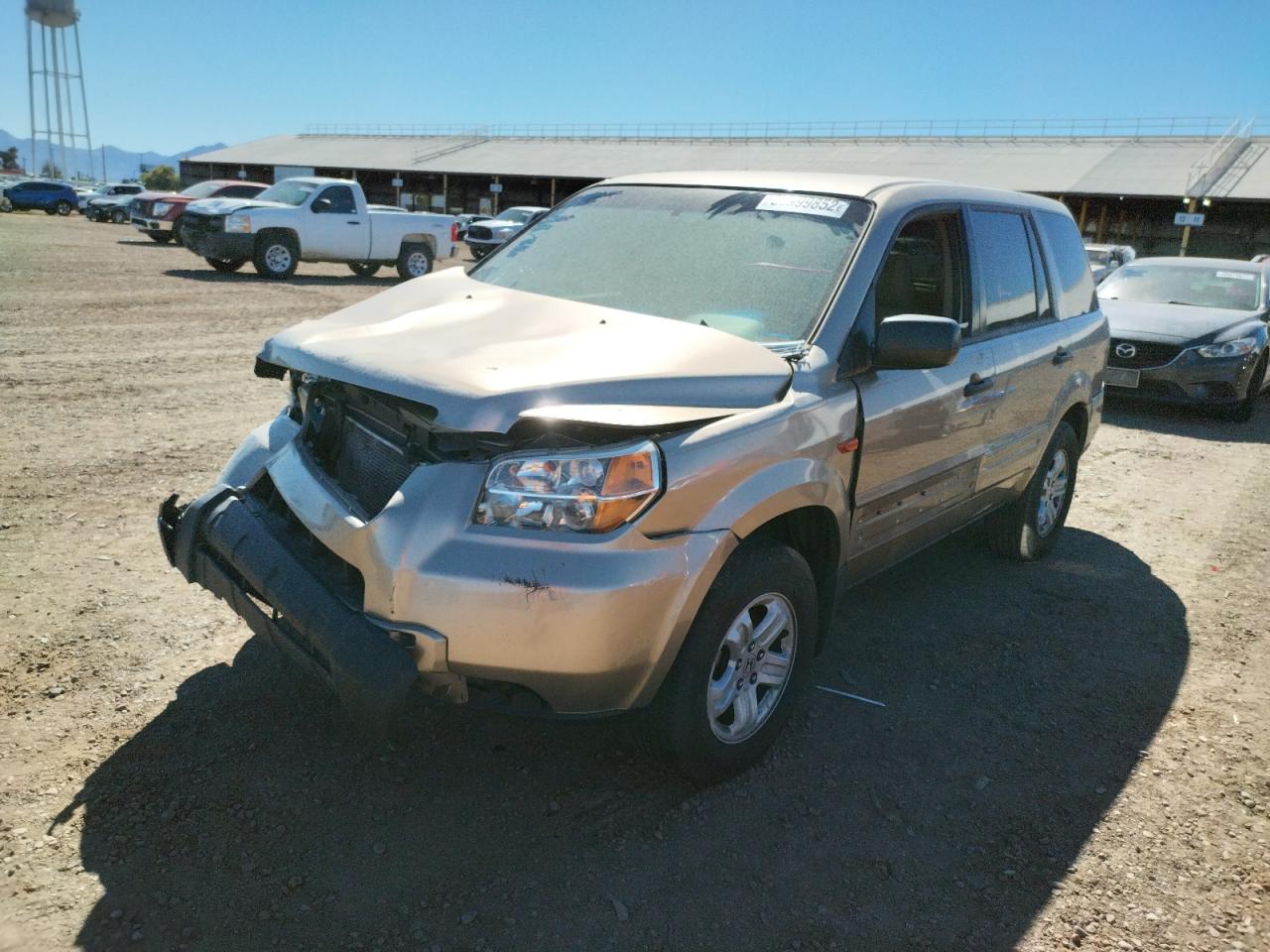 Photo 2 from auction – 2006 HONDA PILOT LX with VIN 5FNYF28106B022004