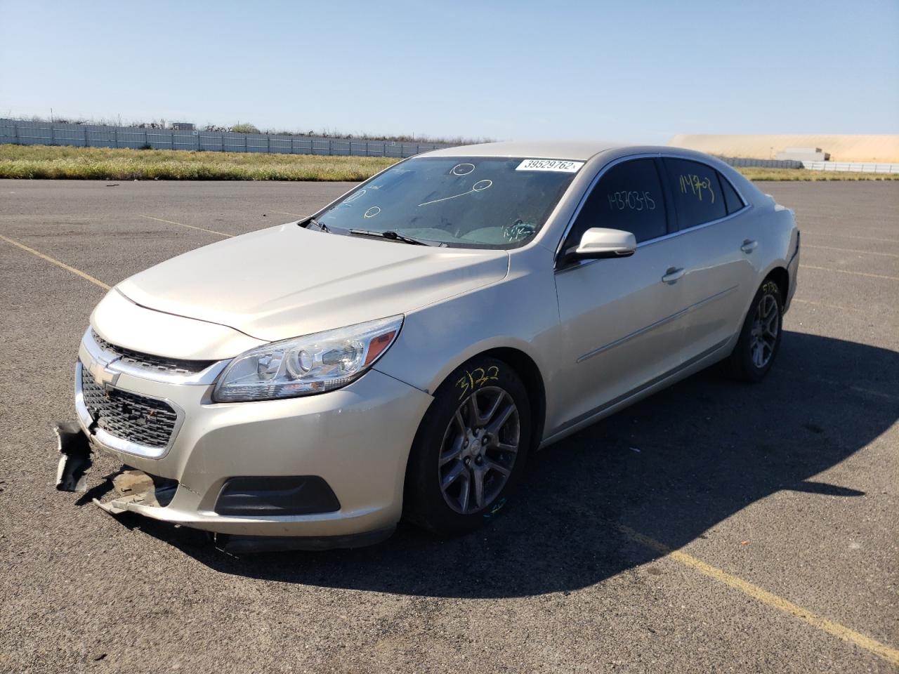 Photo 2 from auction – 2015 CHEVROLET MALIBU 1LT with VIN 1G11C5SLXFF266656