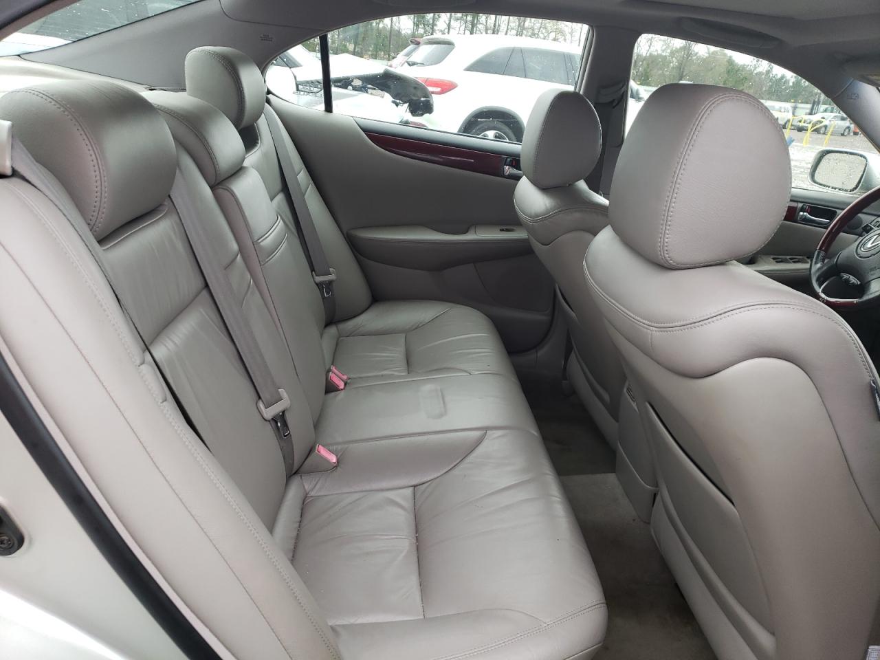 Photo 6 from auction – 2004 LEXUS ES 330 with VIN JTHBA30G545039470