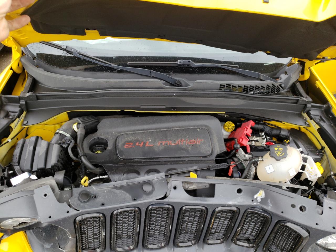 Photo 7 from auction – 2018 JEEP RENEGADE L with VIN ZACCJABBXJPJ71071