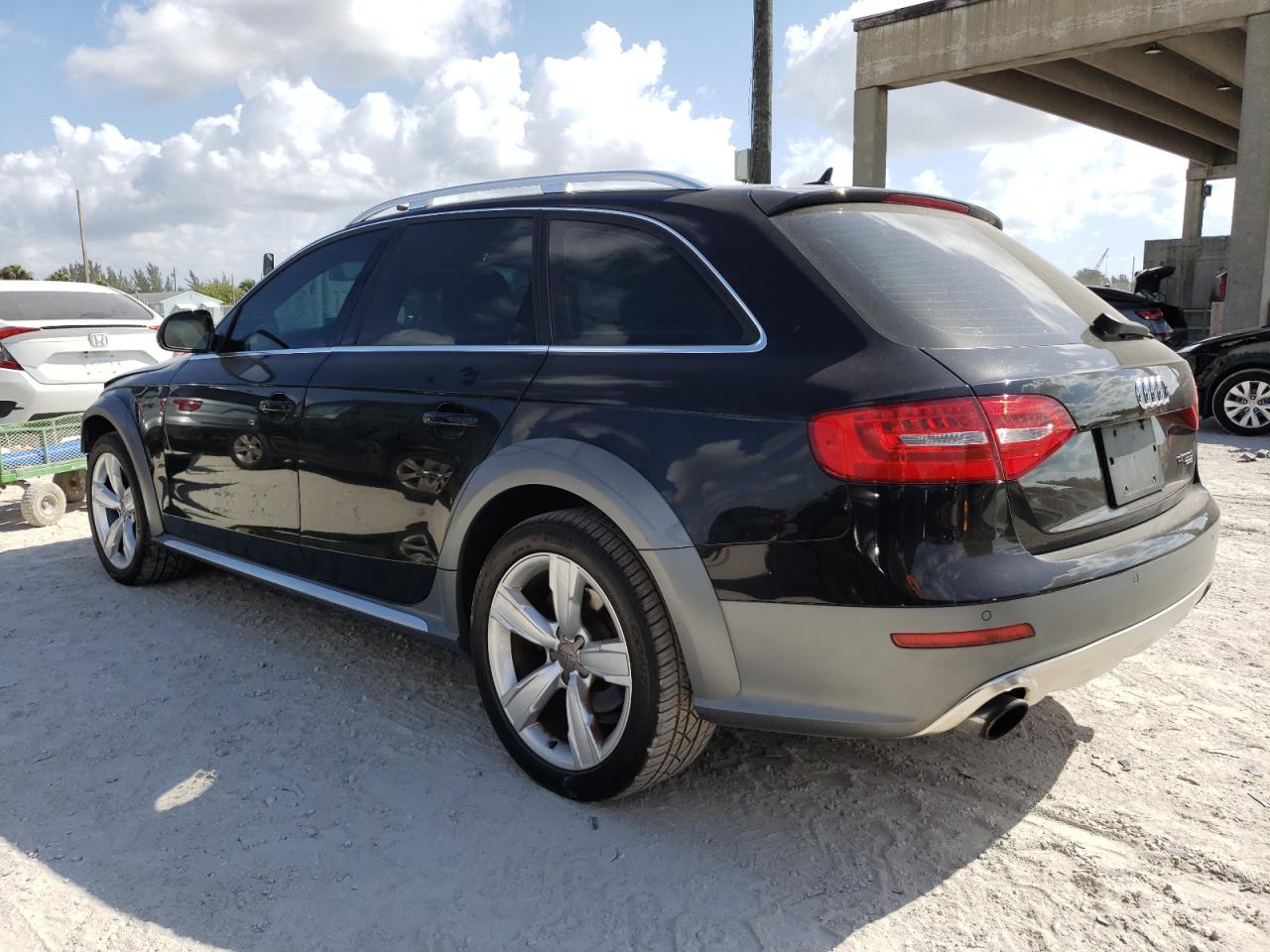 Photo 3 from auction – 2013 AUDI A4 ALLROAD with VIN WA1UFAFL2DA186142