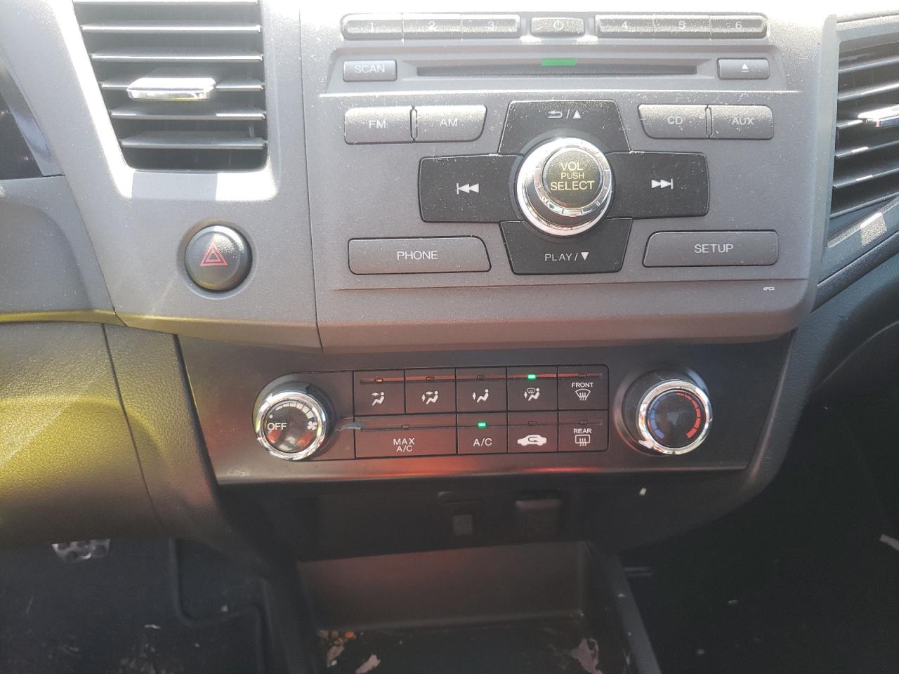 Photo 9 from auction – 2012 HONDA CIVIC SI with VIN 2HGFG4A52CH704368